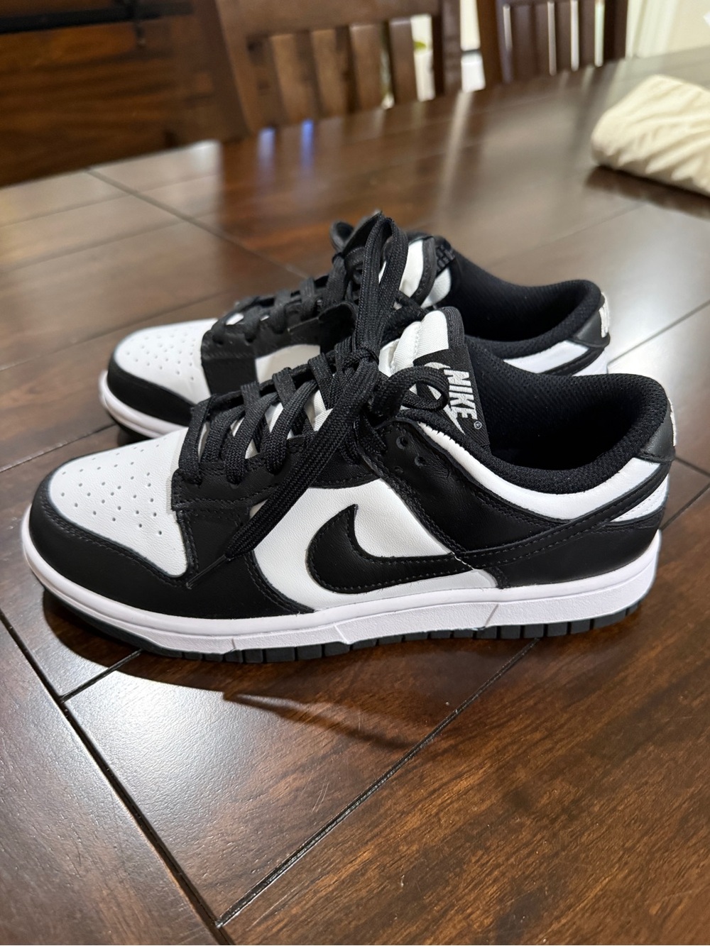 Nike Dunk Low Panda Black White Women’s Size 7.5 - Picture 4 of 6